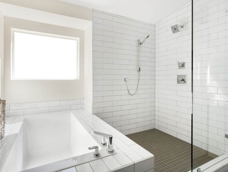 Large Format Tiles in Shower Space